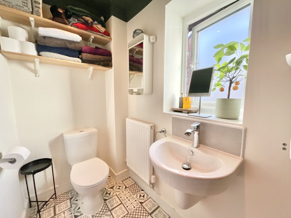 Fell Avenue, Newcastle, ST5