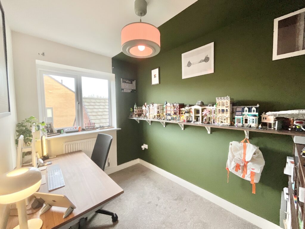 Fell Avenue, Newcastle, ST5