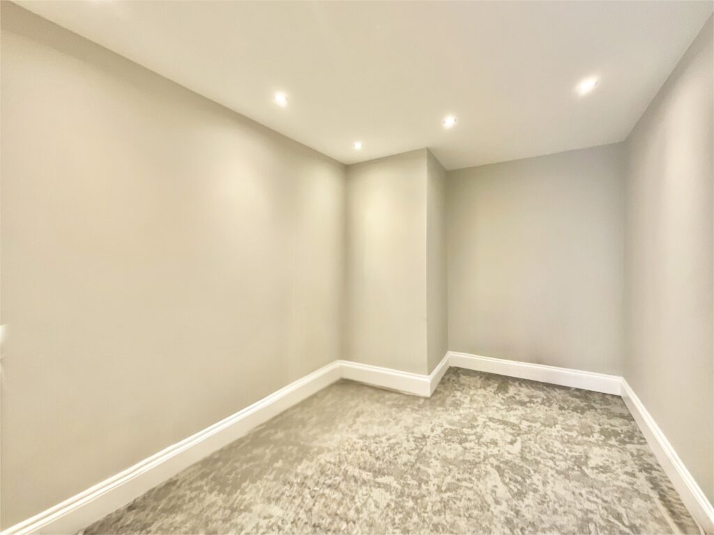 Kirkland Lane, Stoke-On-Trent, ST4