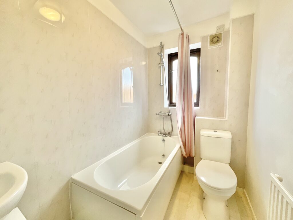 Kingsland Road, Stone, ST15