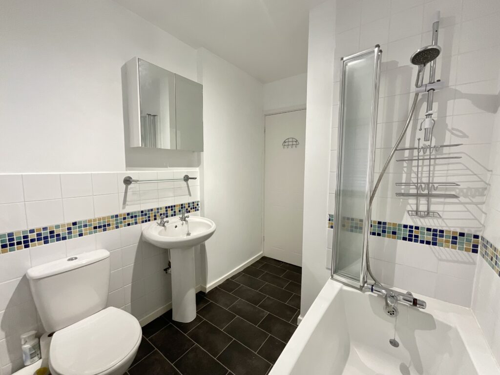 Vine Close, Hixon, ST18