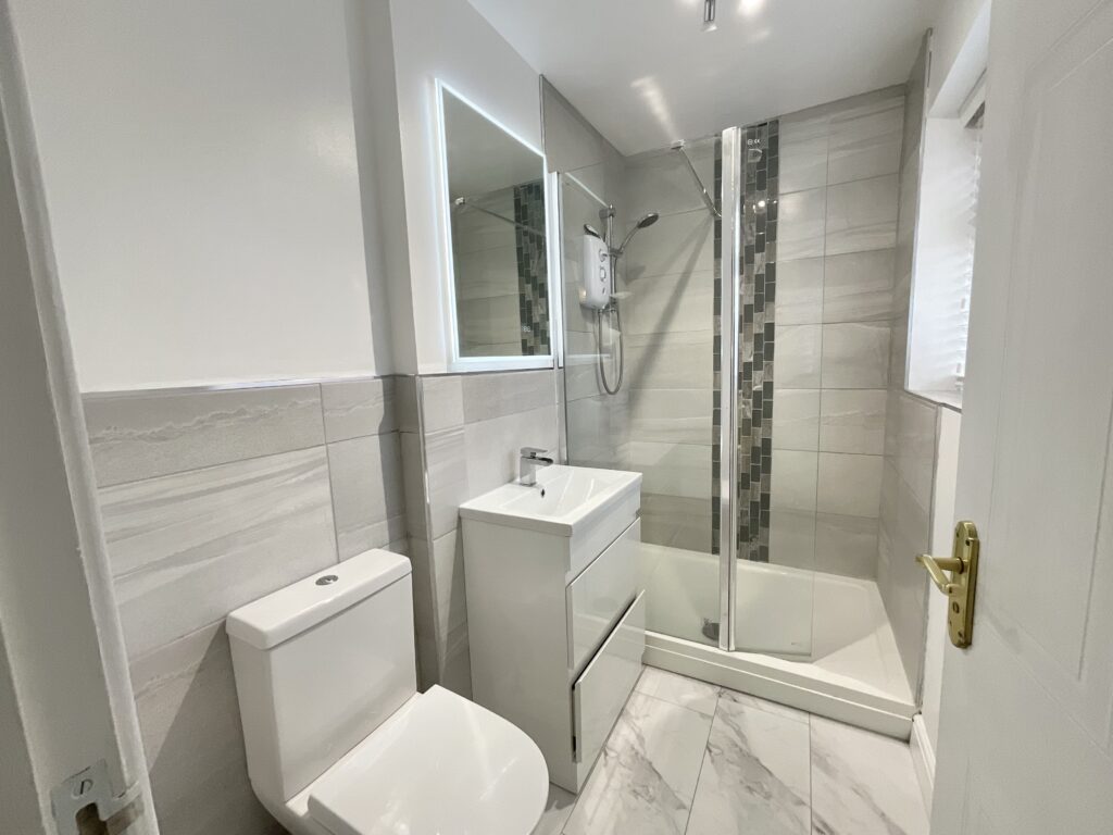 Vine Close, Hixon, ST18