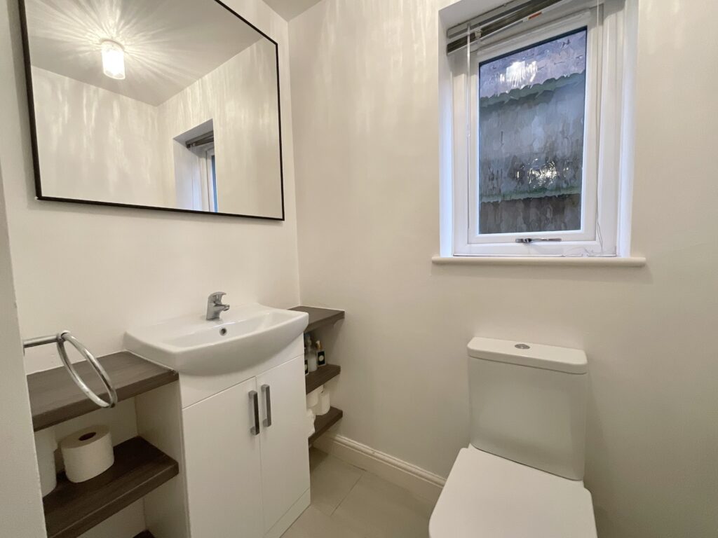 Vine Close, Hixon, ST18