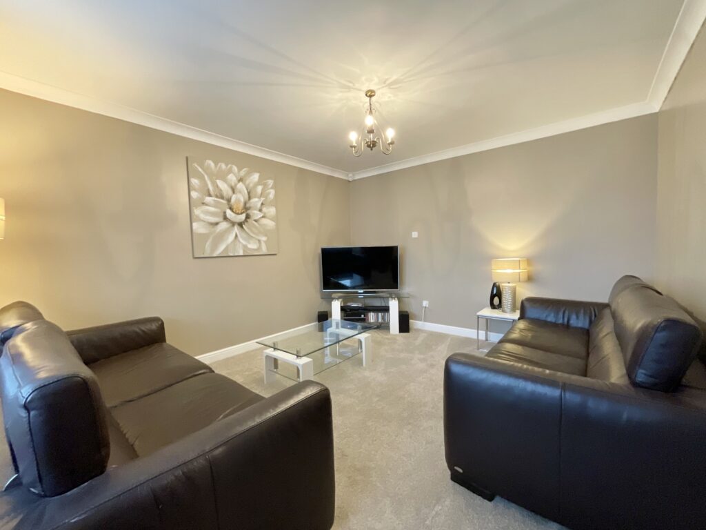 Vine Close, Hixon, ST18