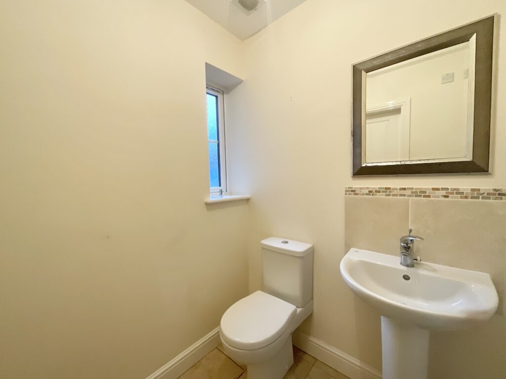 Elm Close, Great Haywood, ST18