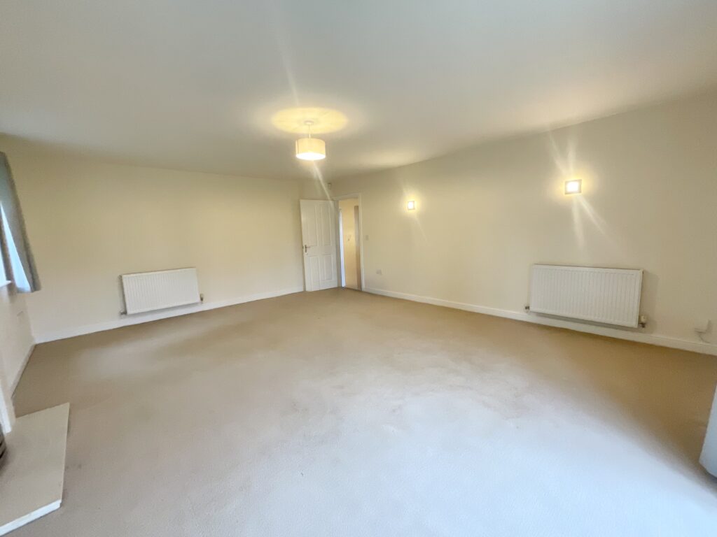 Elm Close, Great Haywood, ST18