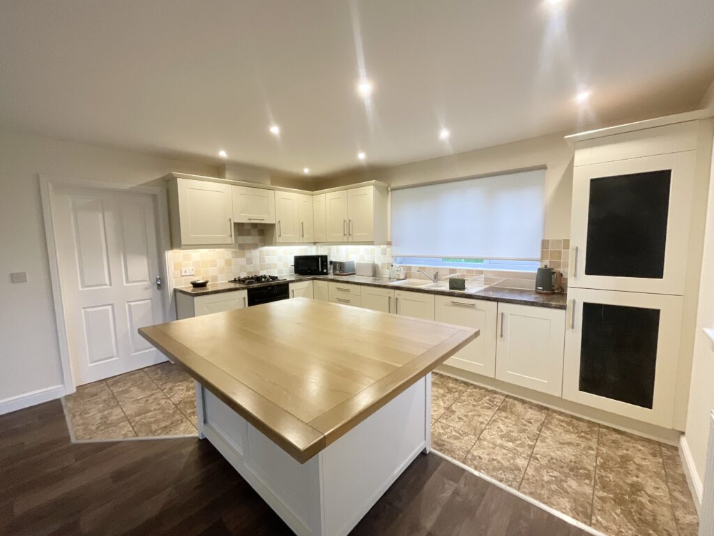 Elm Close, Great Haywood, ST18