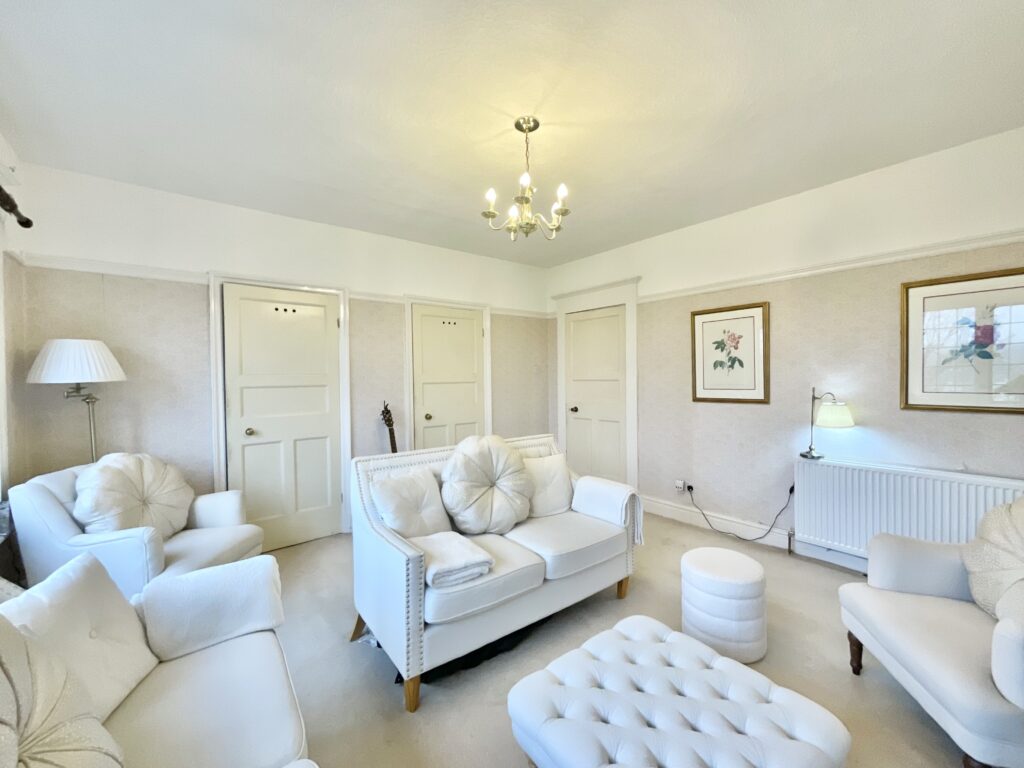 Radford Rise, The Shawms Radford Rise, ST17