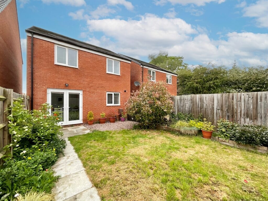 Larch Drive, Sandbach, CW11