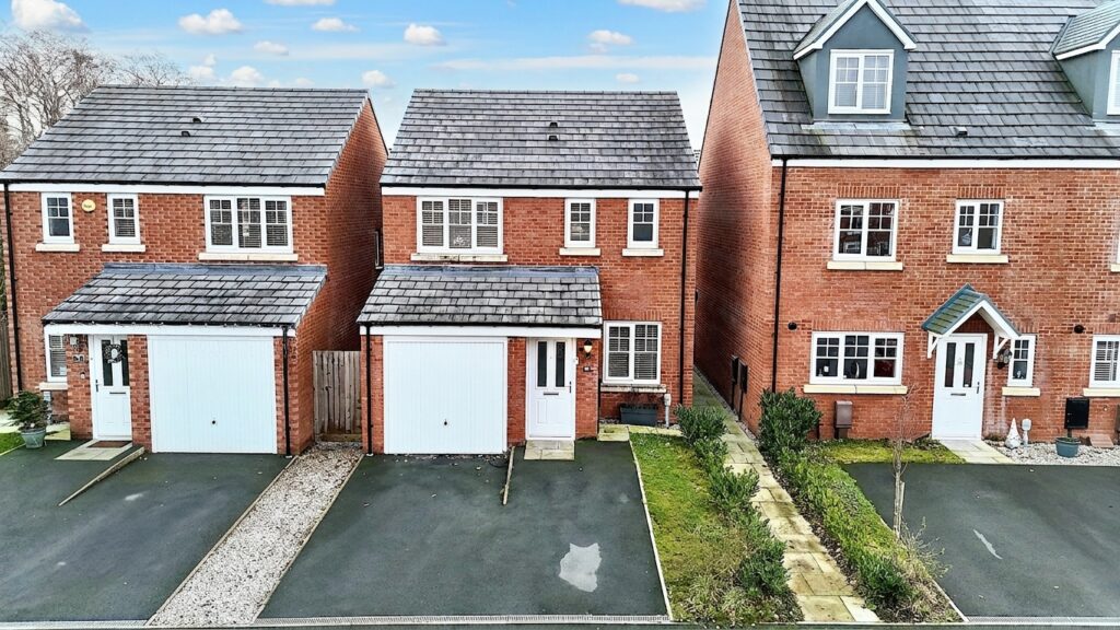 Larch Drive, Sandbach, CW11