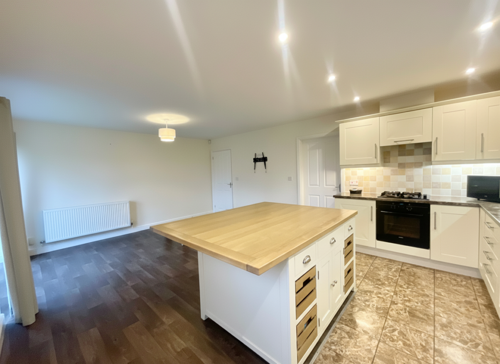 Elm Close, Great Haywood, ST18