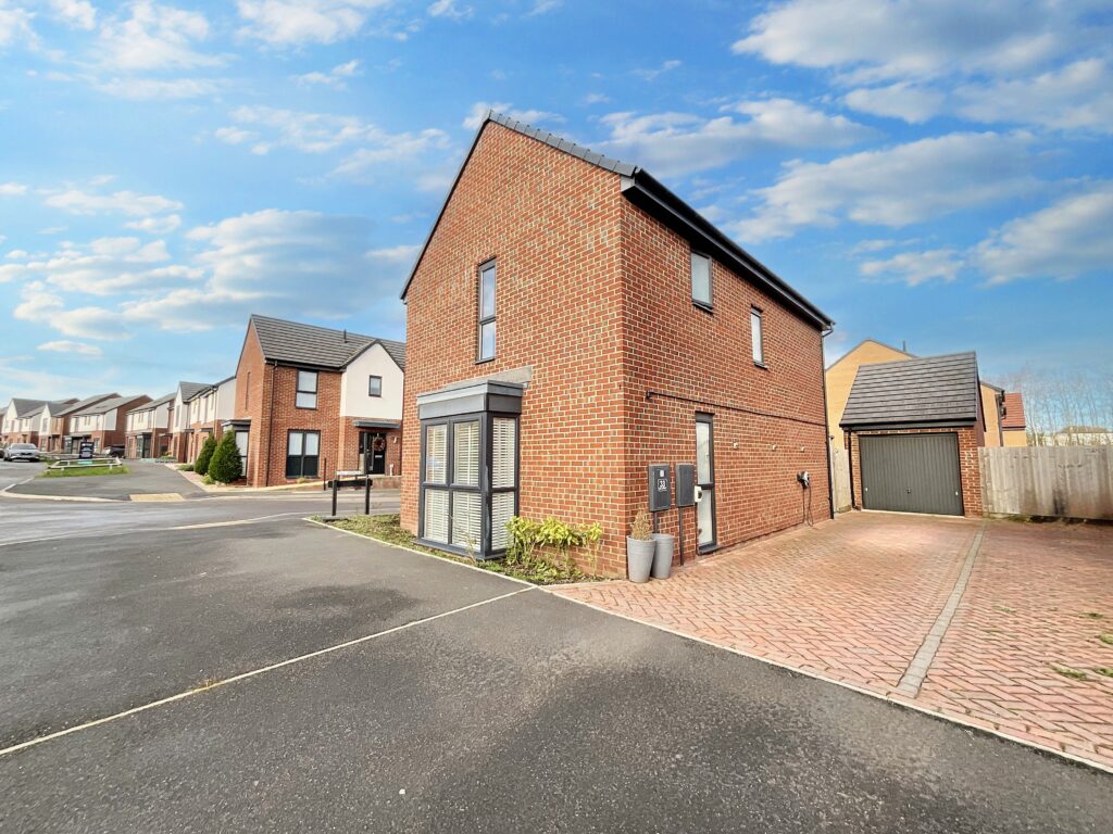 Fell Avenue, Newcastle, ST5