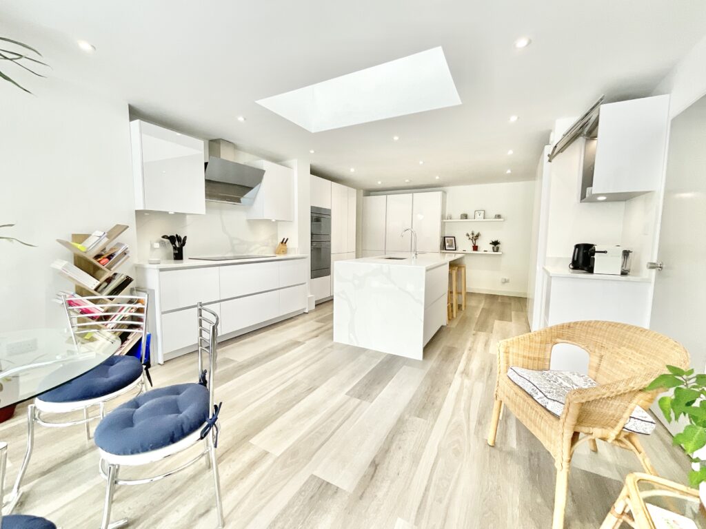 Ranton, Stafford, ST18