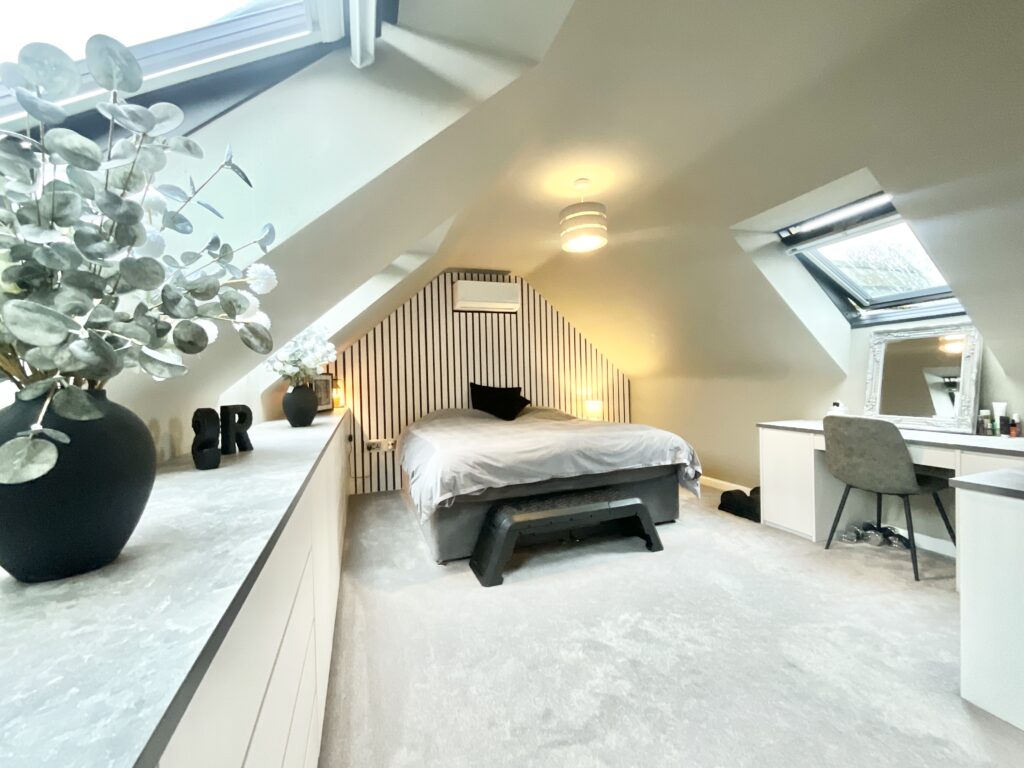 Hollingworth Close, Yarnfield, ST15