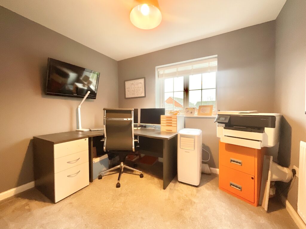 Hollingworth Close, Yarnfield, ST15