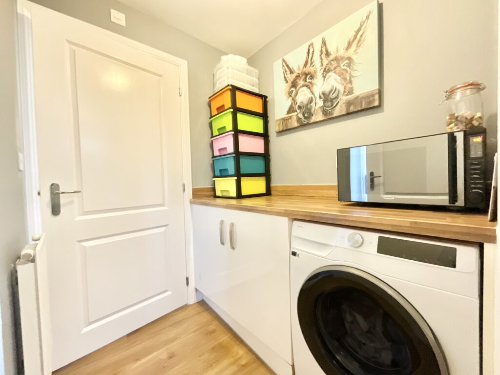 Hollingworth Close, Yarnfield, ST15