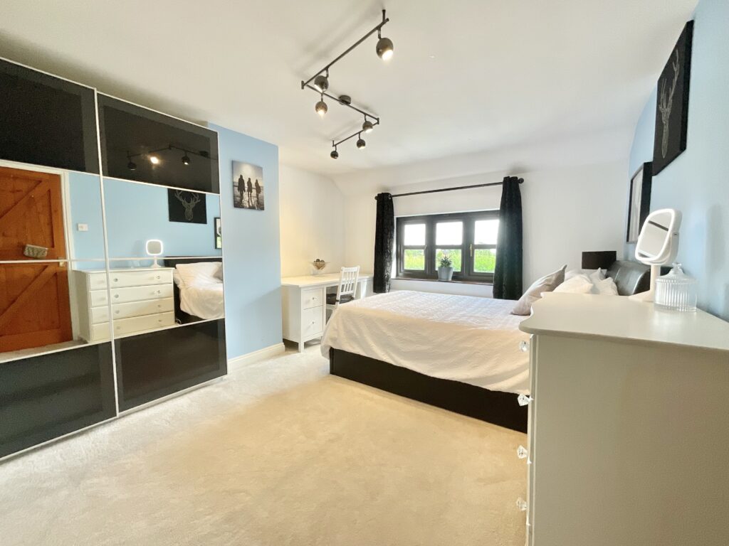 Moss Lane, Hilderstone, ST15