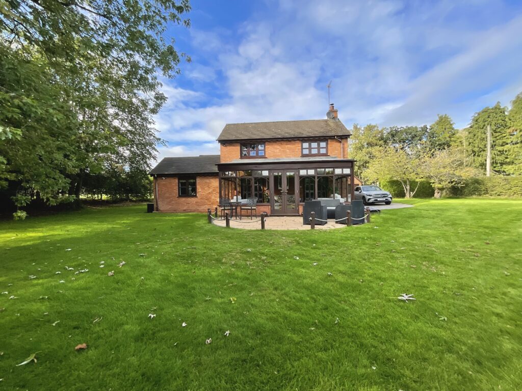 Moss Lane, Hilderstone, ST15