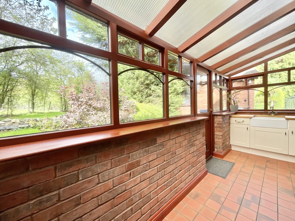 Moss Lane, Hilderstone, ST15