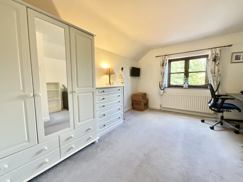 Moss Lane, Hilderstone, ST15