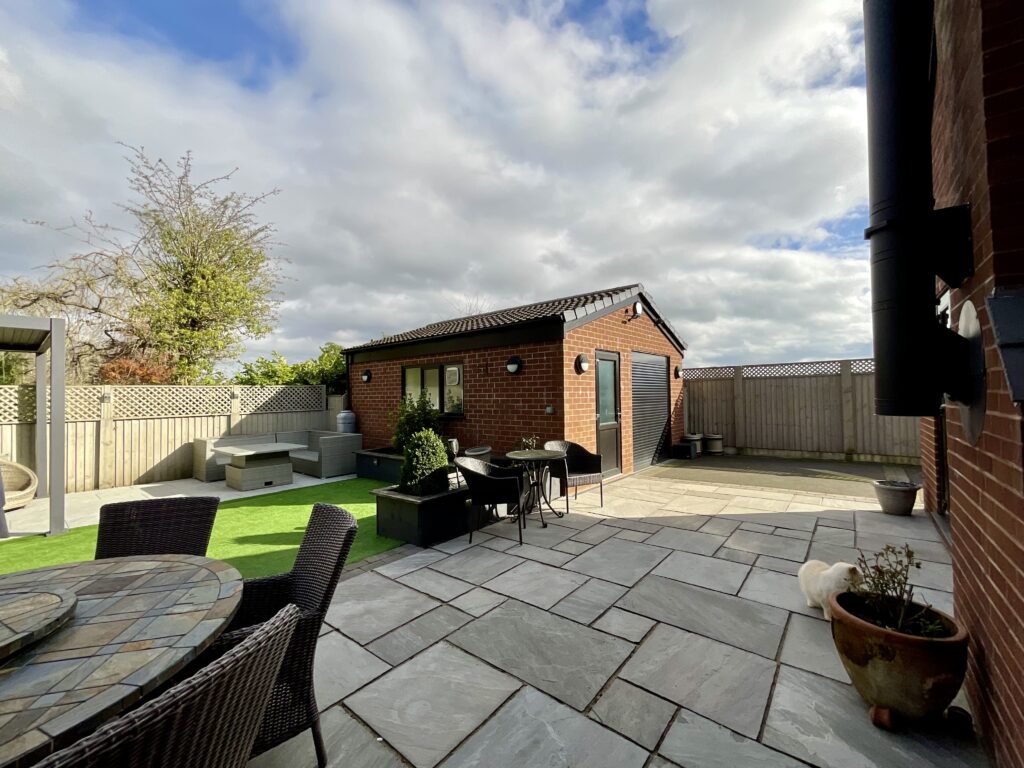 Eastwick Crescent, Stoke-On-Trent, ST4