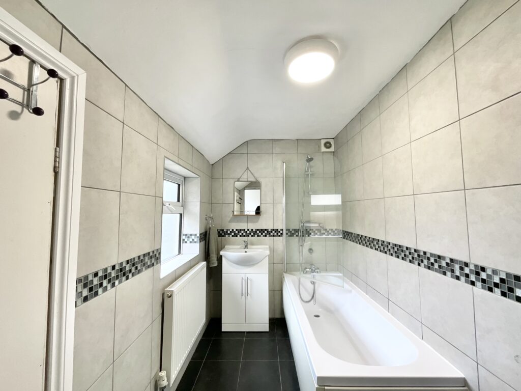 Queen Street, Cheadle, ST10