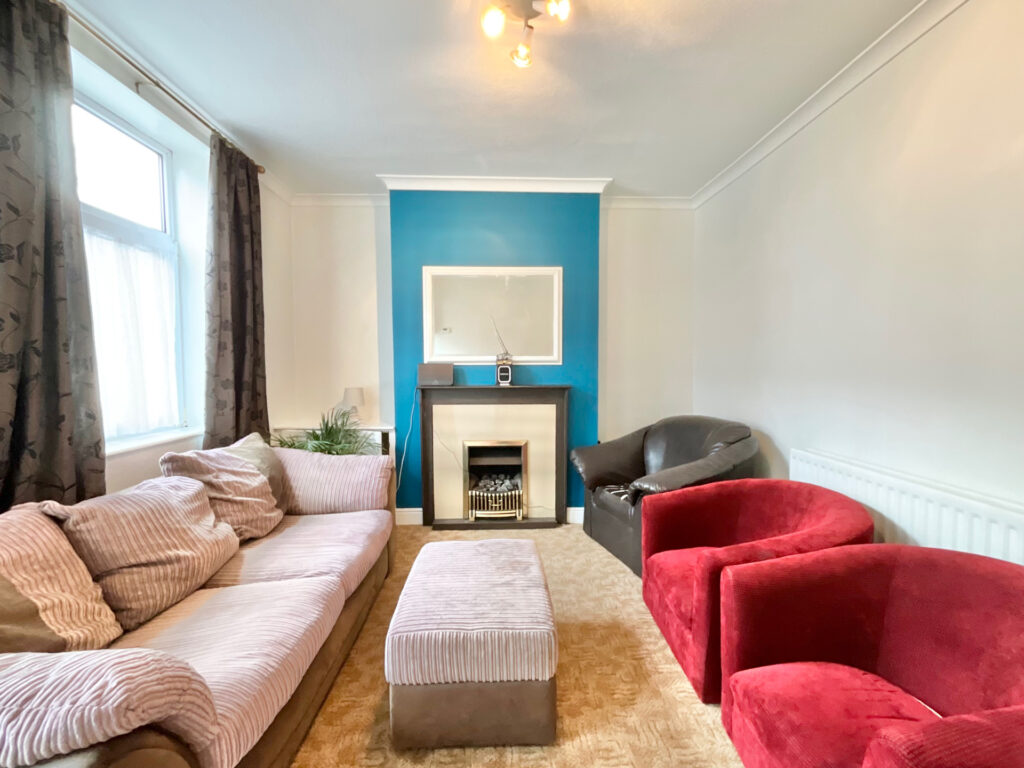 Queen Street, Cheadle, ST10