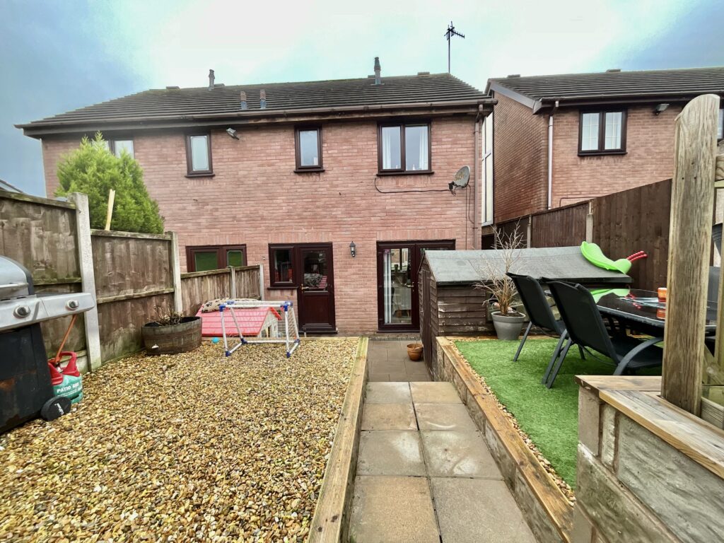 Farnworth Road, Stoke-On-Trent, ST3