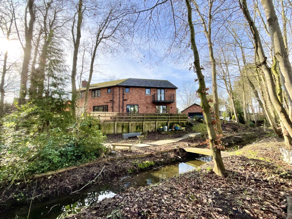 Wrenbury Road, Aston, CW5