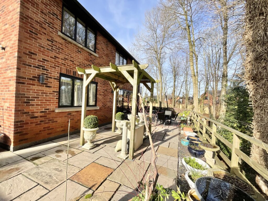 Wrenbury Road, Aston, CW5