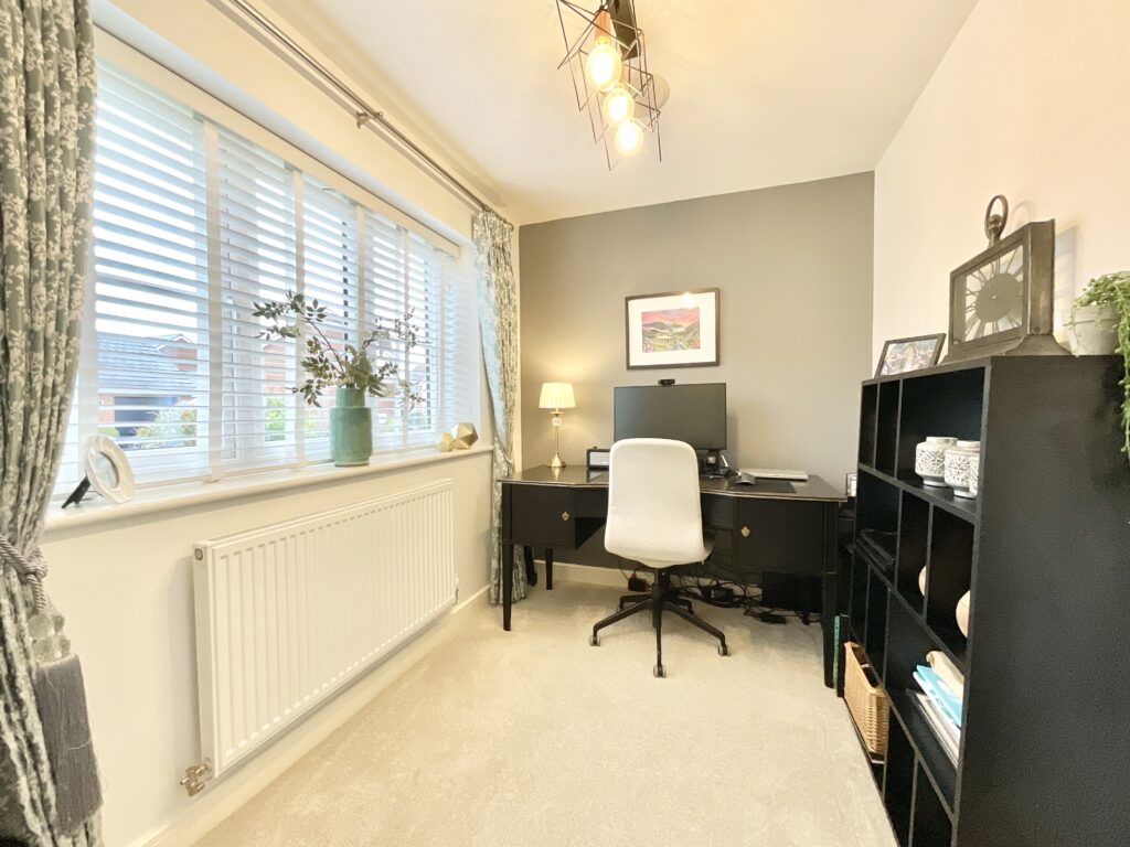 Roebuck Drive, Baldwins Gate, ST5