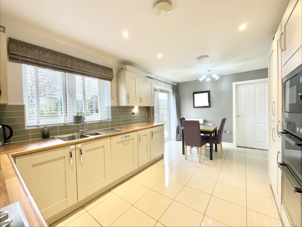 Roebuck Drive, Baldwins Gate, ST5