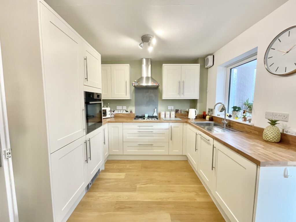 Crompton Grove, Stoke-On-Trent, ST4