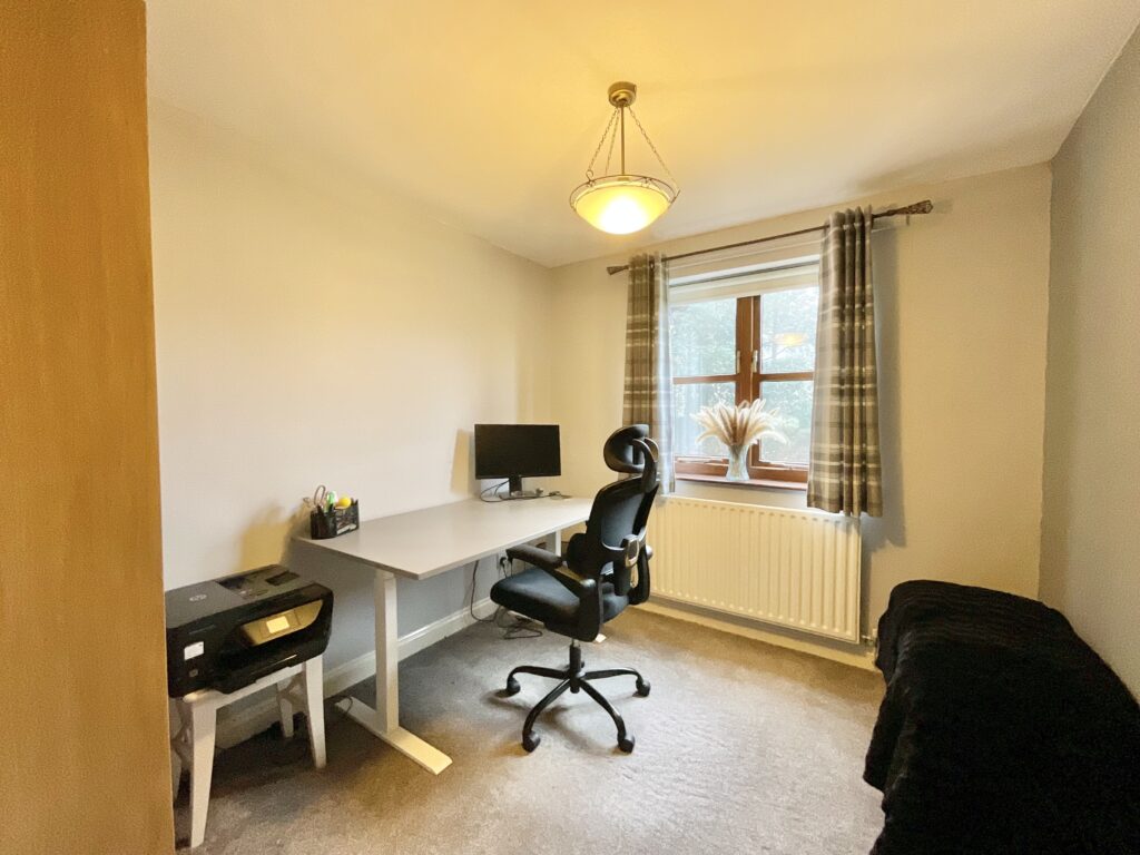 Moss Lane, Hilderstone, ST15