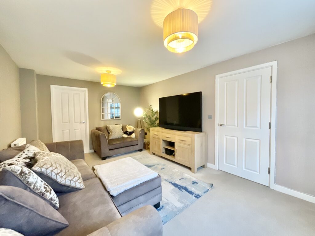 Cornucopia Grove, Barlaston, ST12