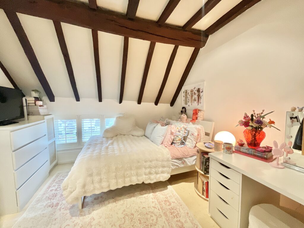 Smithy Lane, Bradley, ST18