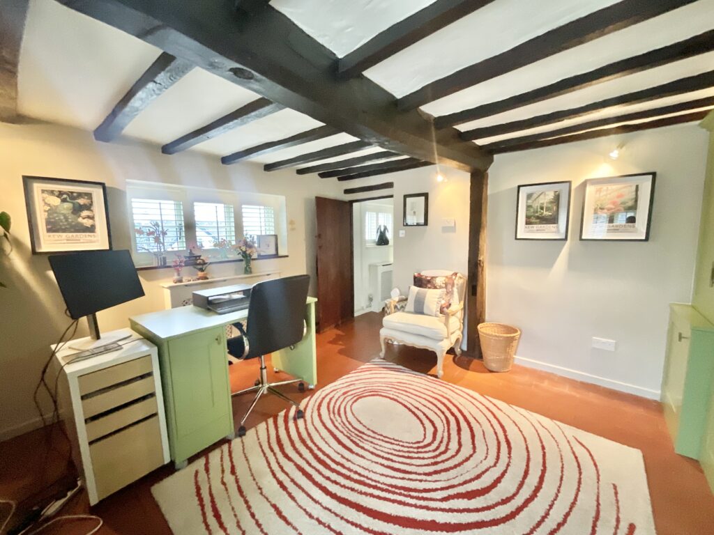 Smithy Lane, Bradley, ST18