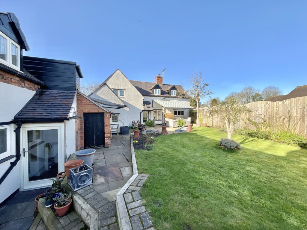 Smithy Lane, Bradley, ST18