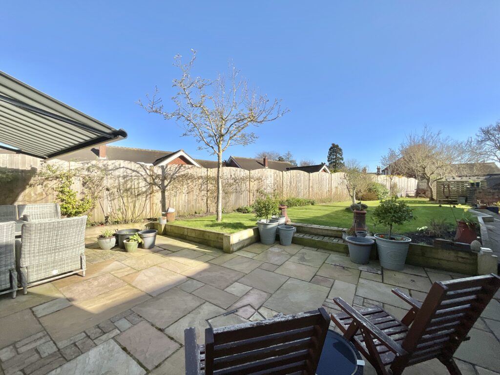 Smithy Lane, Bradley, ST18