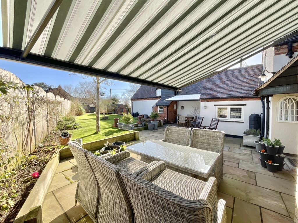 Smithy Lane, Bradley, ST18