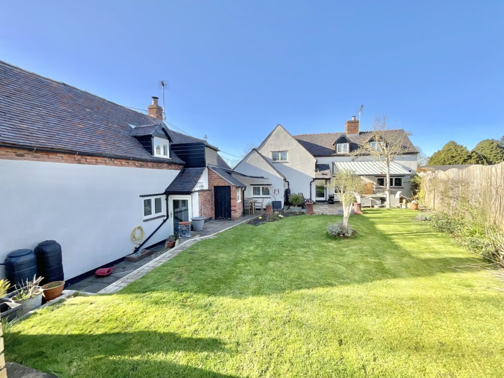 Smithy Lane, Bradley, ST18