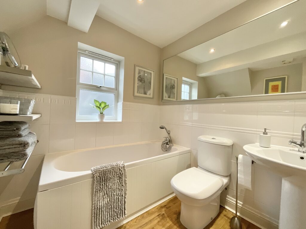 Springwater Drive, Weston, CW2