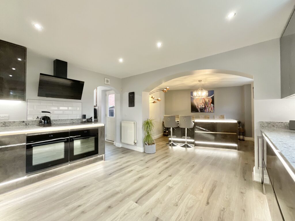 Springwater Drive, Weston, CW2