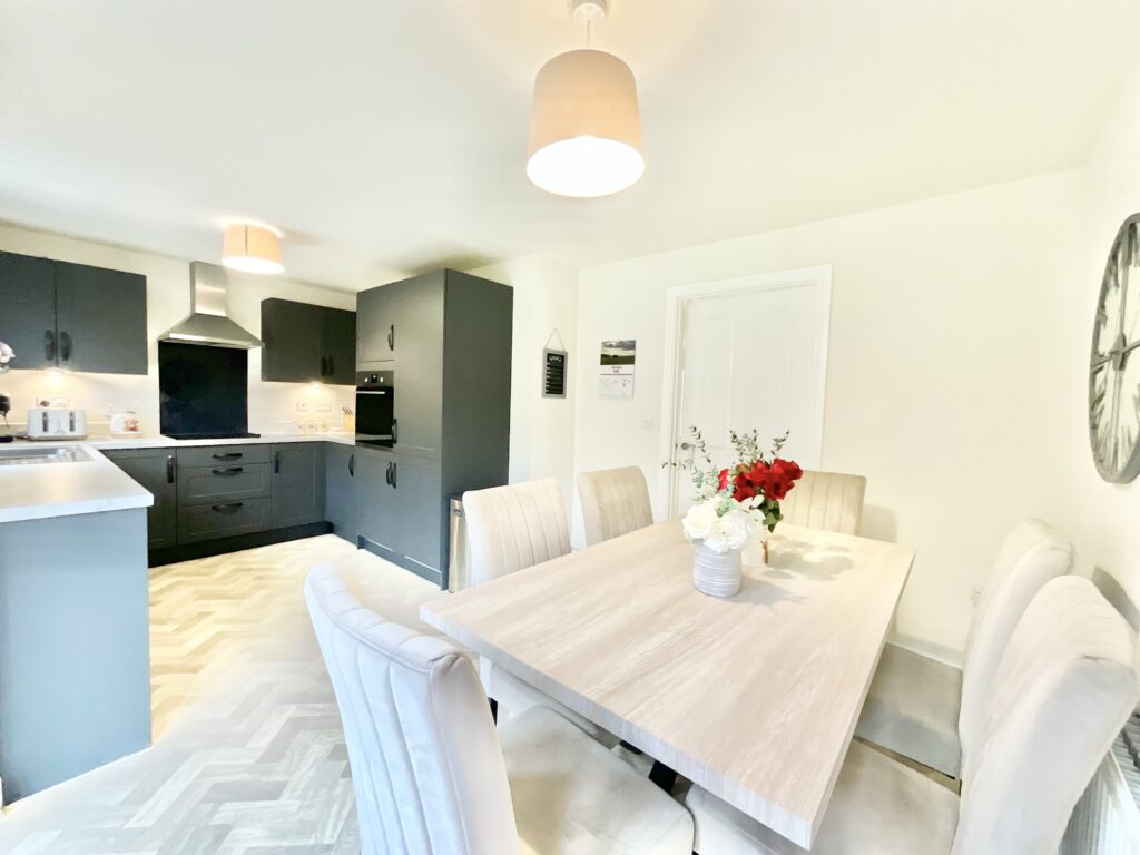 Dowling Road, Uttoxeter, ST14