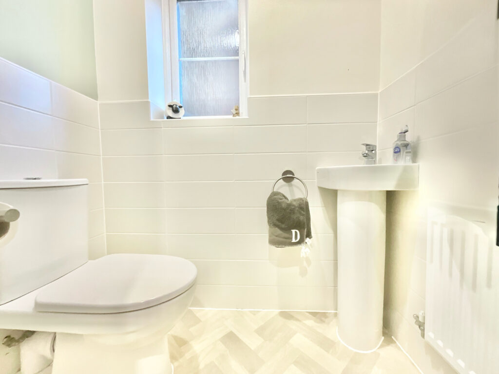 Dowling Road, Uttoxeter, ST14