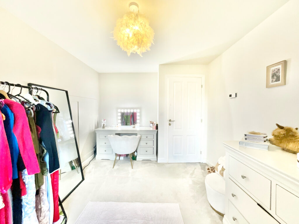 Dowling Road, Uttoxeter, ST14