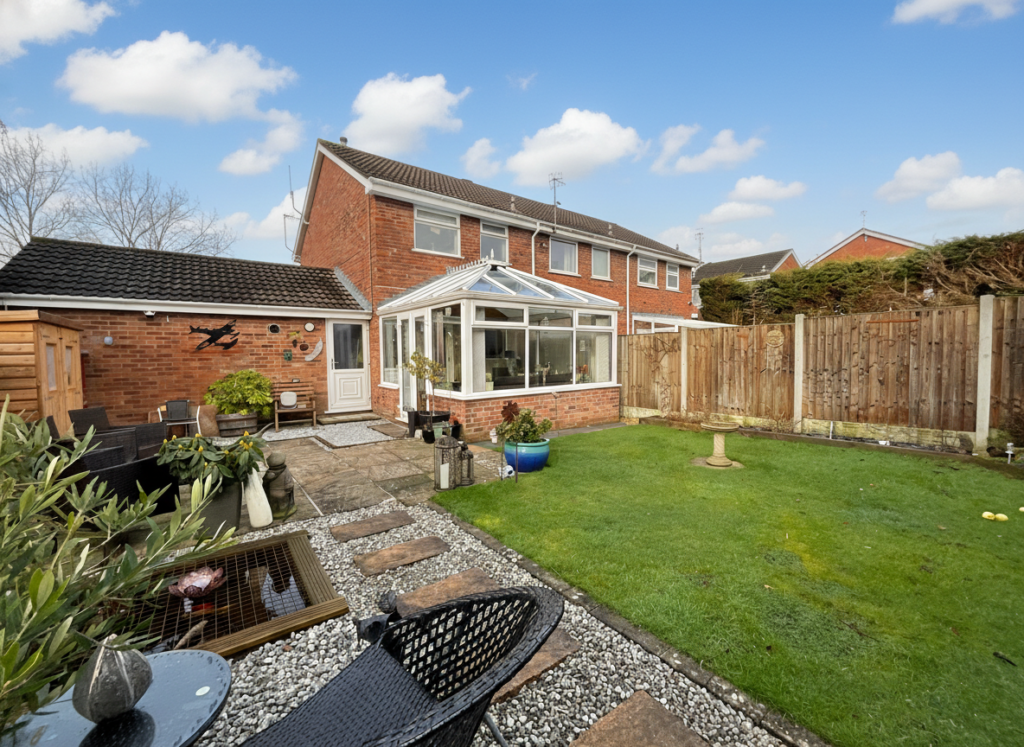 Crompton Grove, Stoke-On-Trent, ST4