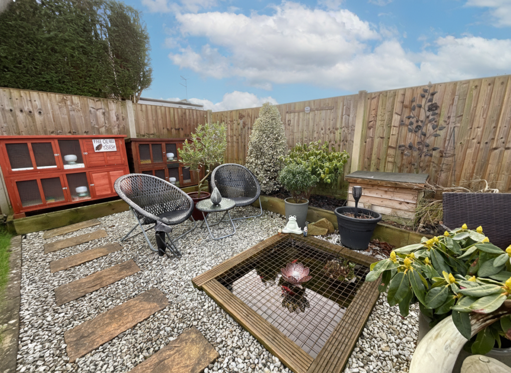 Crompton Grove, Stoke-On-Trent, ST4