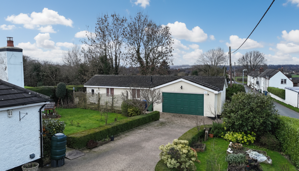 Old Road, Oulton Heath, ST15