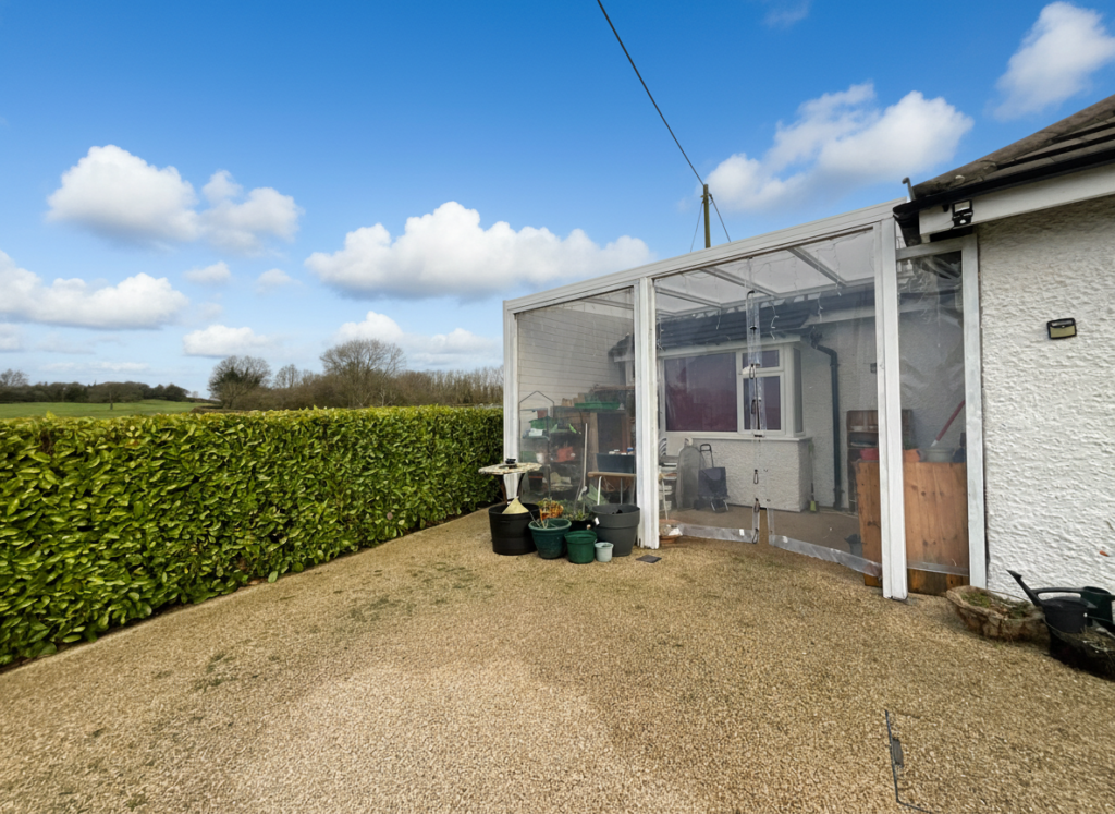 Old Road, Oulton Heath, ST15